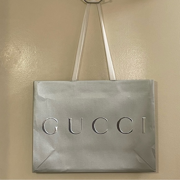GUCCI Reusable Shopping Gift Bag - Picture 2 of 3